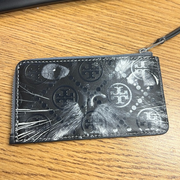 Tory Burch Accessories - NWOT Tory Burch monogram cat print zip card